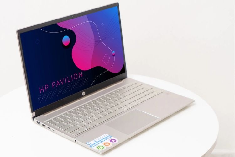 Laptop màn hình IPS 2022