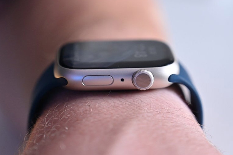 Đánh giá Apple Watch Series 8 10