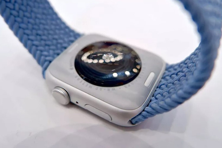 Apple Watch Series 8 và Apple Watch SE 2 3