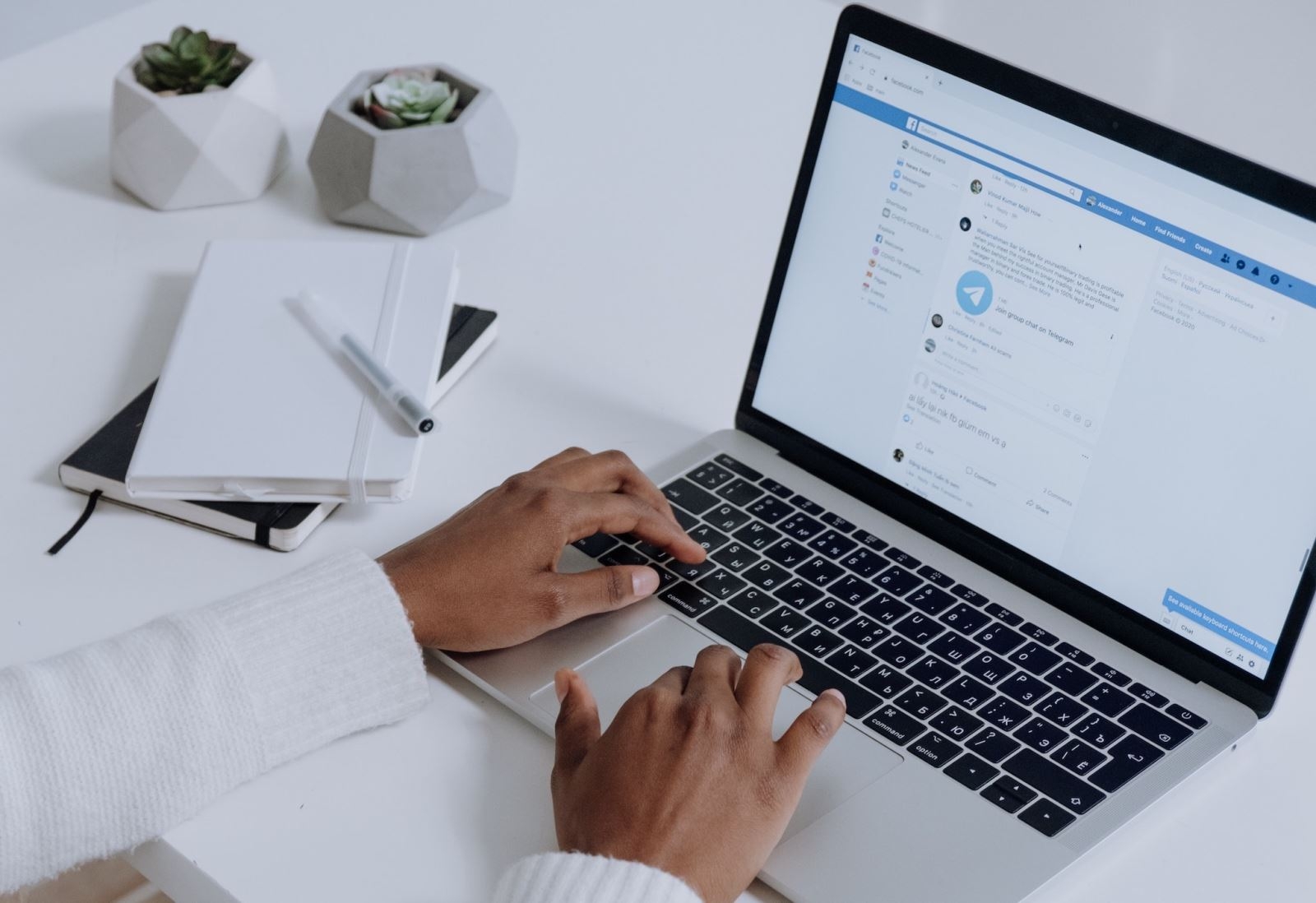 sử dụng facebook trên máy tính