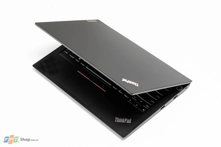 Mẫu laptop dòng Lenovo ThinkPad (Ảnh 2)