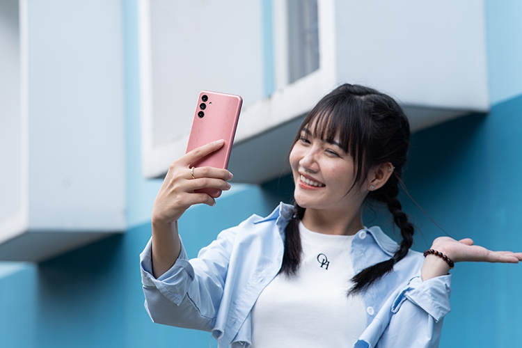 Galaxy A04s - quà tặng lý tưởng 20/10 1