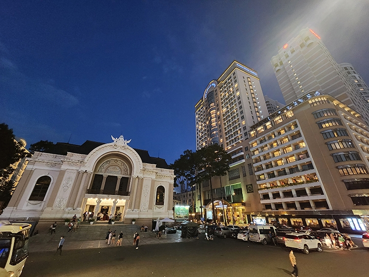 Rung cảm trước cảnh đêm Sài Gòn qua góc nhìn Samsung Galaxy S22 Ultra 123