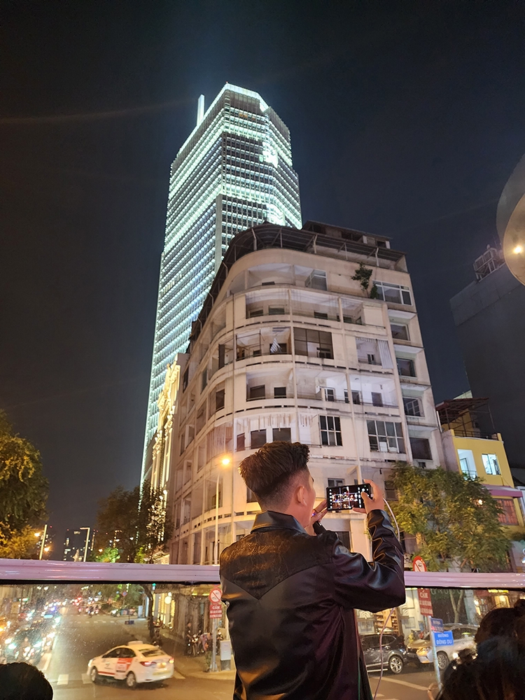 Rung cảm trước cảnh đêm Sài Gòn qua góc nhìn Samsung Galaxy S22 Ultra 12