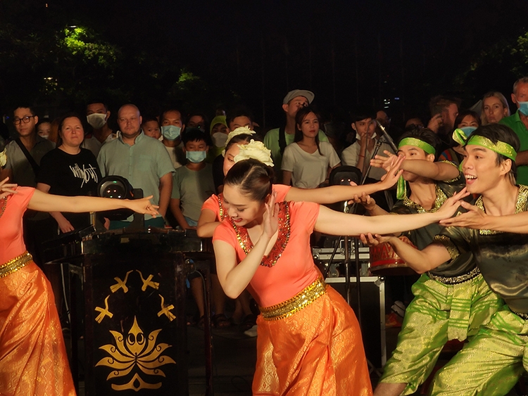 Rung cảm trước cảnh đêm Sài Gòn qua góc nhìn Samsung Galaxy S22 Ultra 10