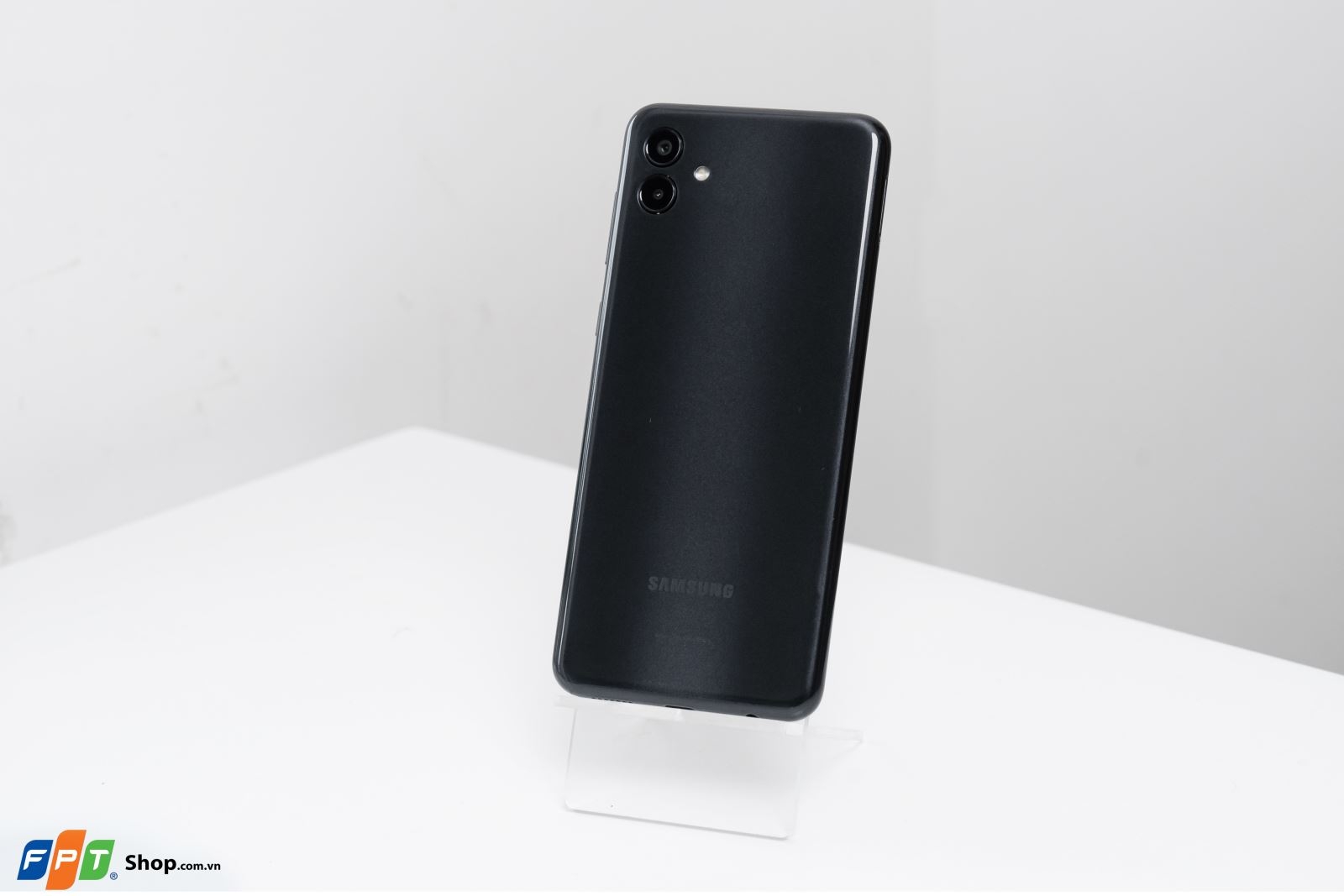 Trên tay Samsung Galaxy A04: Smartphone giá rẻ nhưng nhiều điểm nổi bật