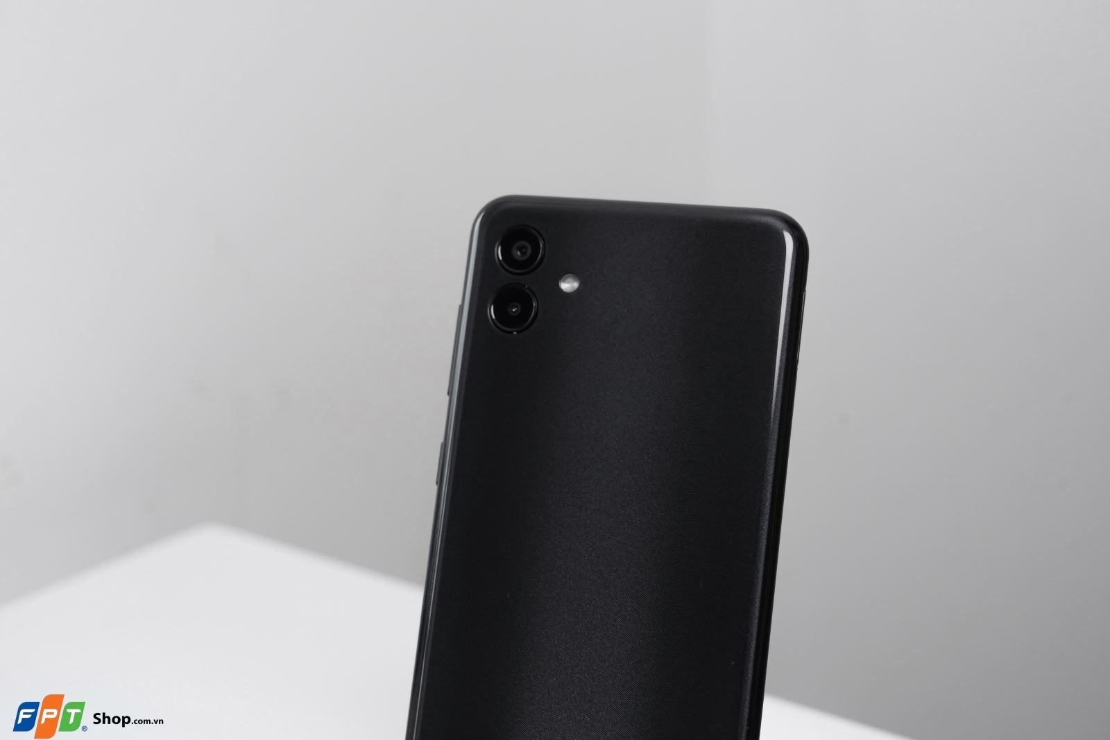 Trên tay Samsung Galaxy A04: Smartphone giá rẻ nhưng nhiều điểm nổi bật