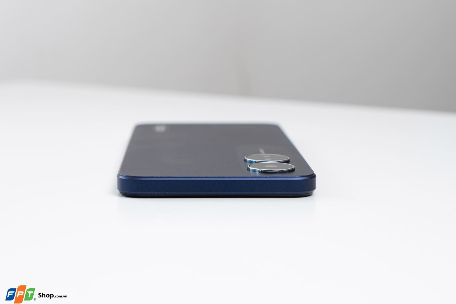 Trên tay OPPO A17: Điểm nhấn camera, thiết kế giả da sang trọng, pin "trâu"