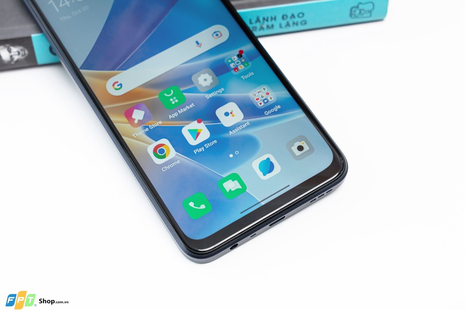 Trên tay OPPO A17: Điểm nhấn camera, thiết kế giả da sang trọng, pin "trâu"