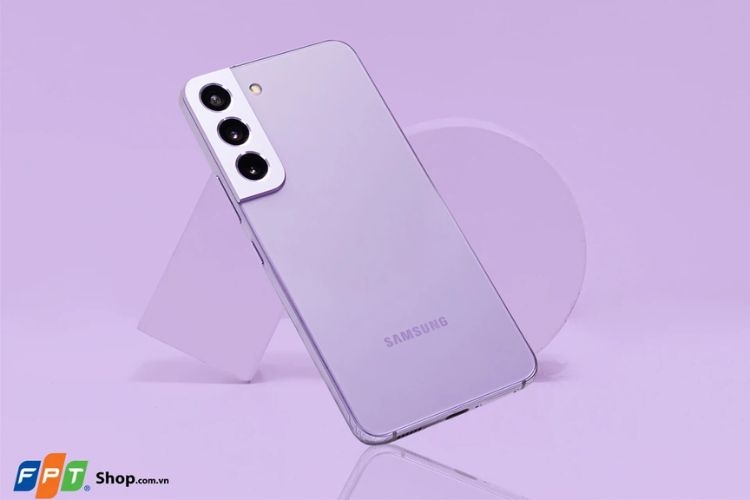 Samsung Galaxy S22 Bora Purple