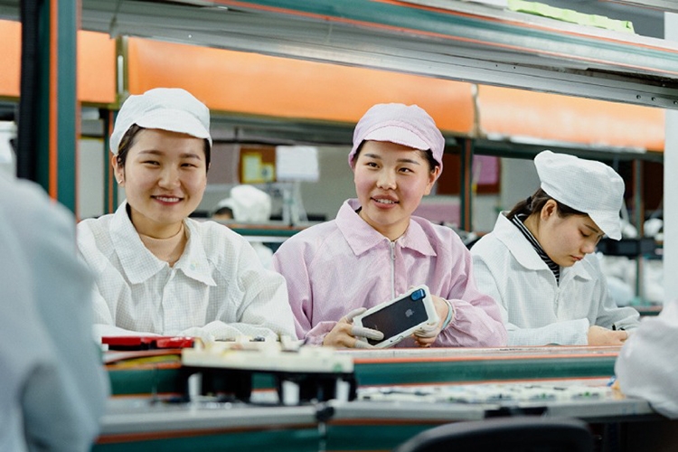 Sản xuất iPhone có thể giảm 30% trong tháng tới do dịch Covid-19