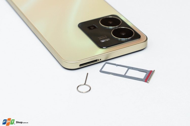 RAM mở rộng lên đến 16GB