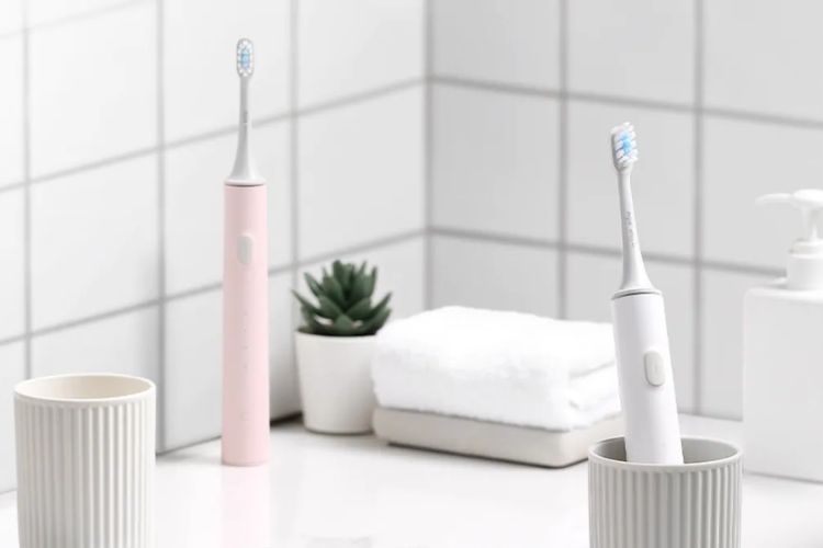 Bàn chải điện thông minh T500 thiết kế bền bỉ, thân thiện