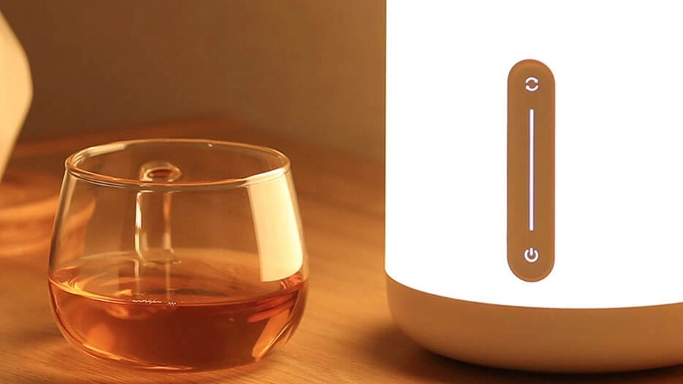 Nhà sản xuất thiết bị điện tử hàng đầu xứ Trung Xiaomi mang đến rất nhiều thiết bị hữu ích và ấn tượng với người dùng. Một trong số đó có thể kể đến đèn ngủ Mi Lamp 2. Bài viết này sẽ hướng dẫn cách sử dụng và kết nối đèn với điện thoại.