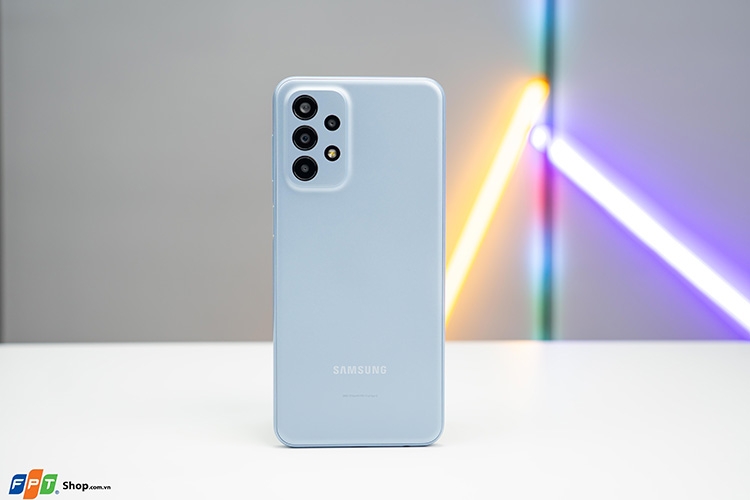 Với Samsung Galaxy A23 5G và Snapdragon 695 5G 3