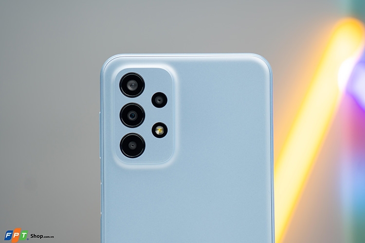 Với Samsung Galaxy A23 5G và Snapdragon 695 5G 2