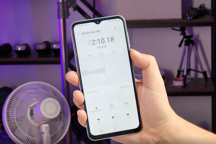 “Đa Z năng” như GenZ: Vừa học vừa làm với Samsung Galaxy A23 5G trên tay 08