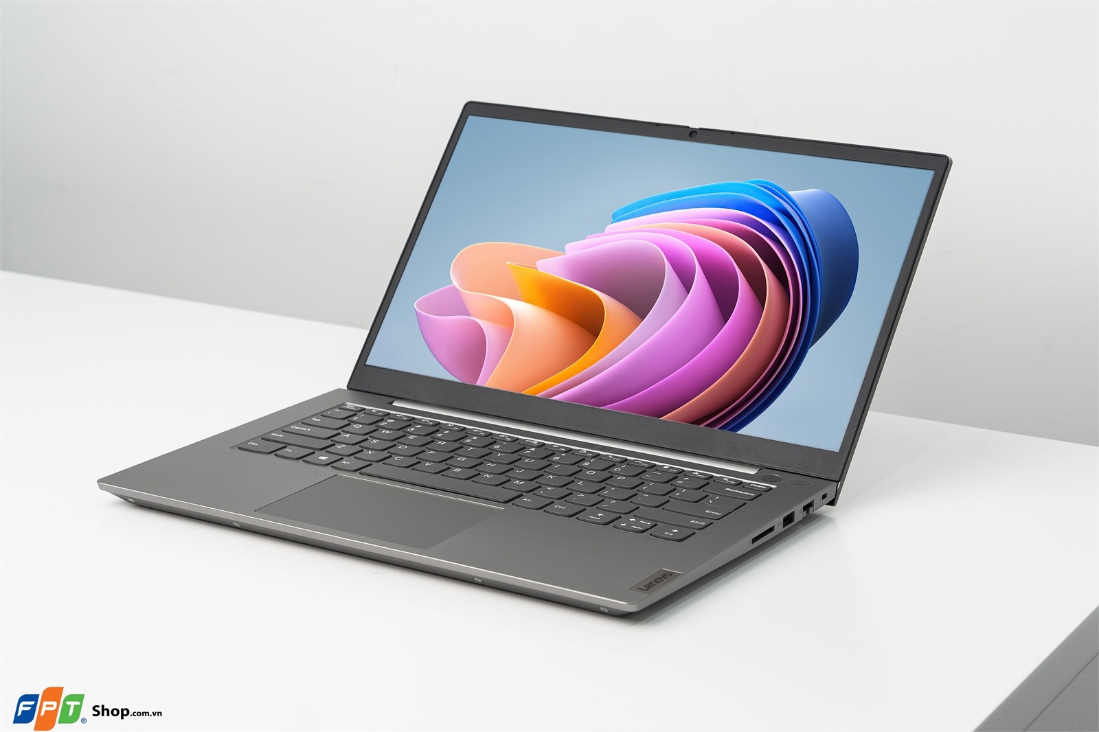 Đánh giá Lenovo ThinkBook 14 G2 ITL: Có đủ thứ bạn cần trong tầm giá 17 triệu