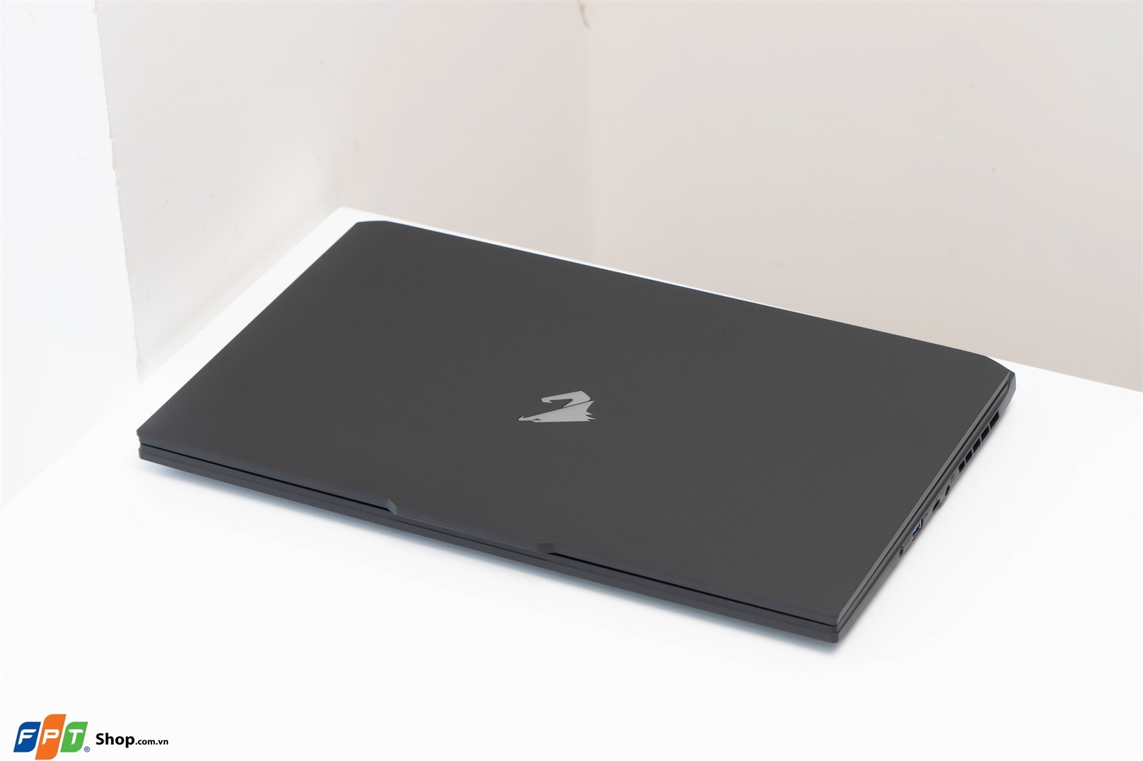 Đánh giá Gigabyte Gaming Aorus 17 XE5