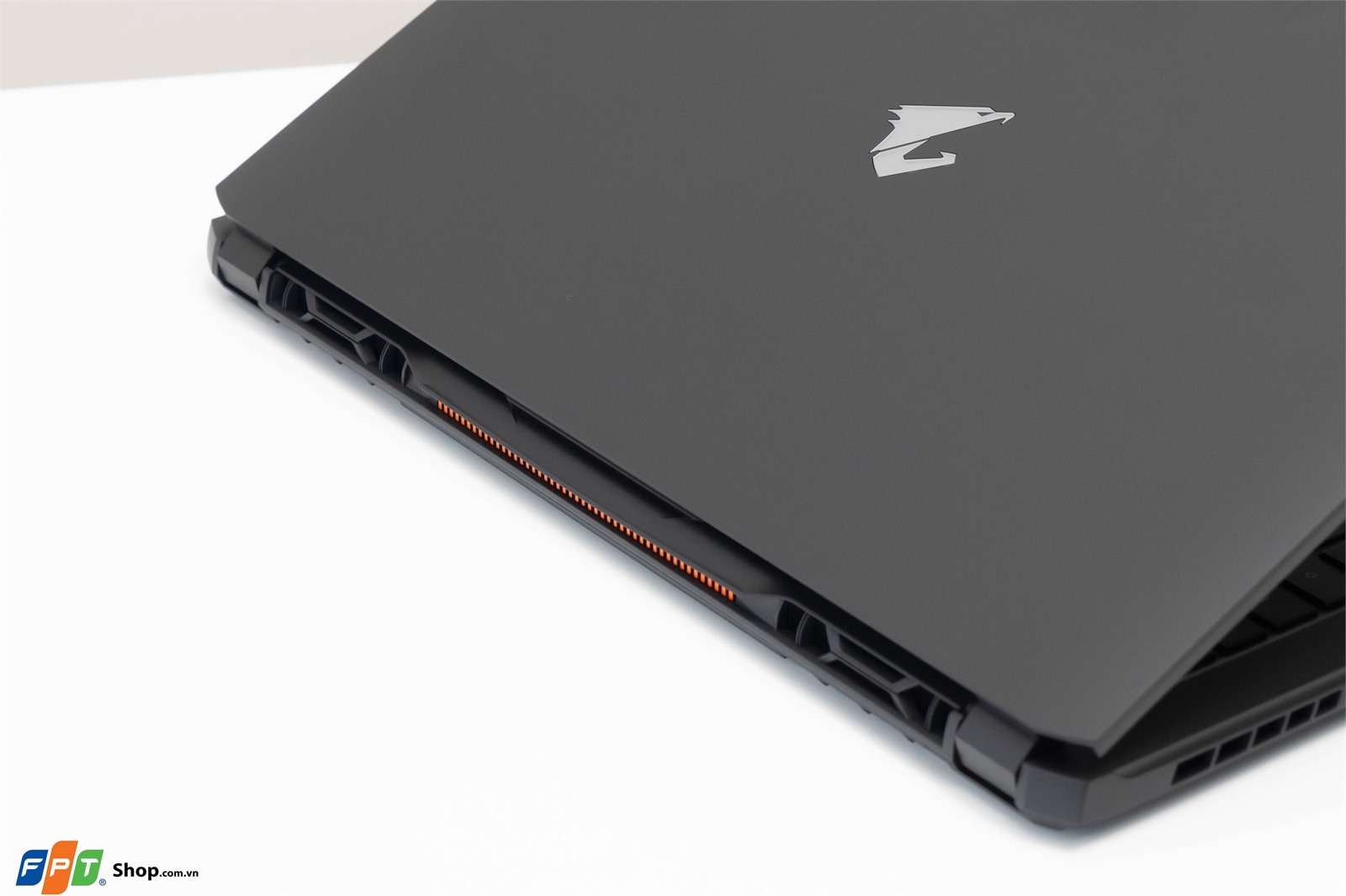 Đánh giá Gigabyte Gaming Aorus 17 XE5