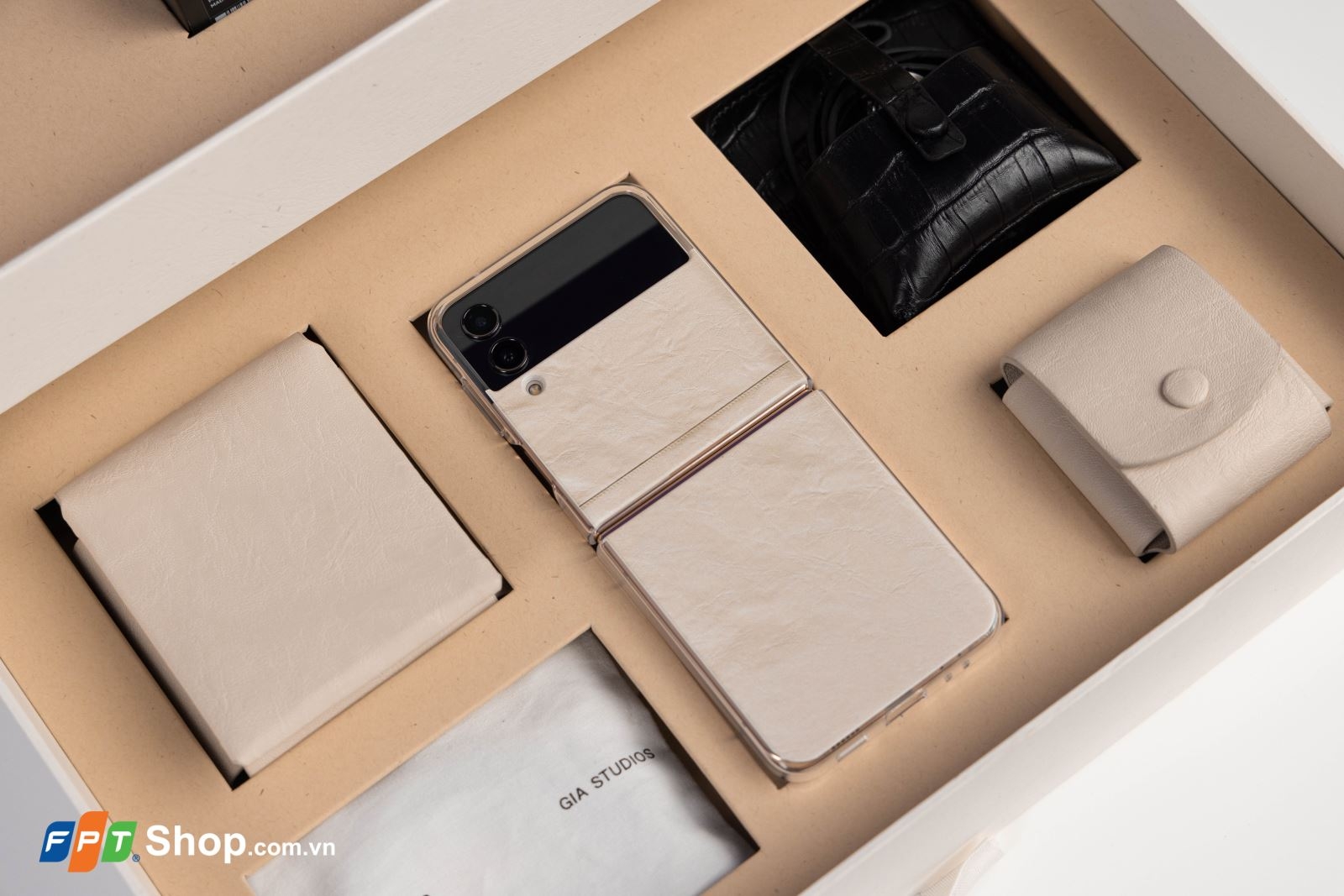 Samsung chuẩn bị ra mắt Galaxy Z Flip4 phiên bản Google siêu hot tại Việt Nam, bạn có mong chờ?