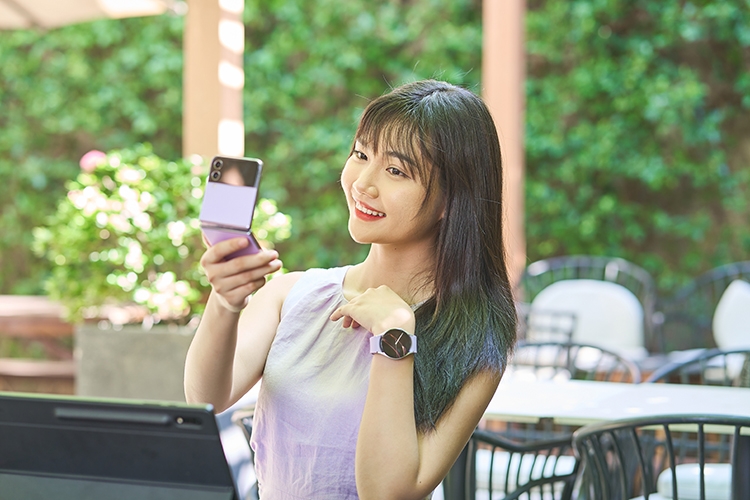 Lung linh mùa lễ hội với Samsung Galaxy Z Flip4