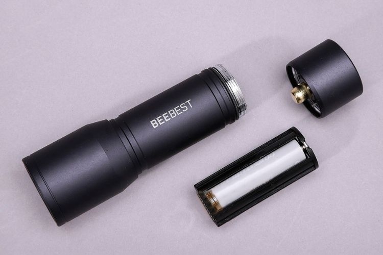 Sạc pin cho đèn pin Xiaomi đúng cách