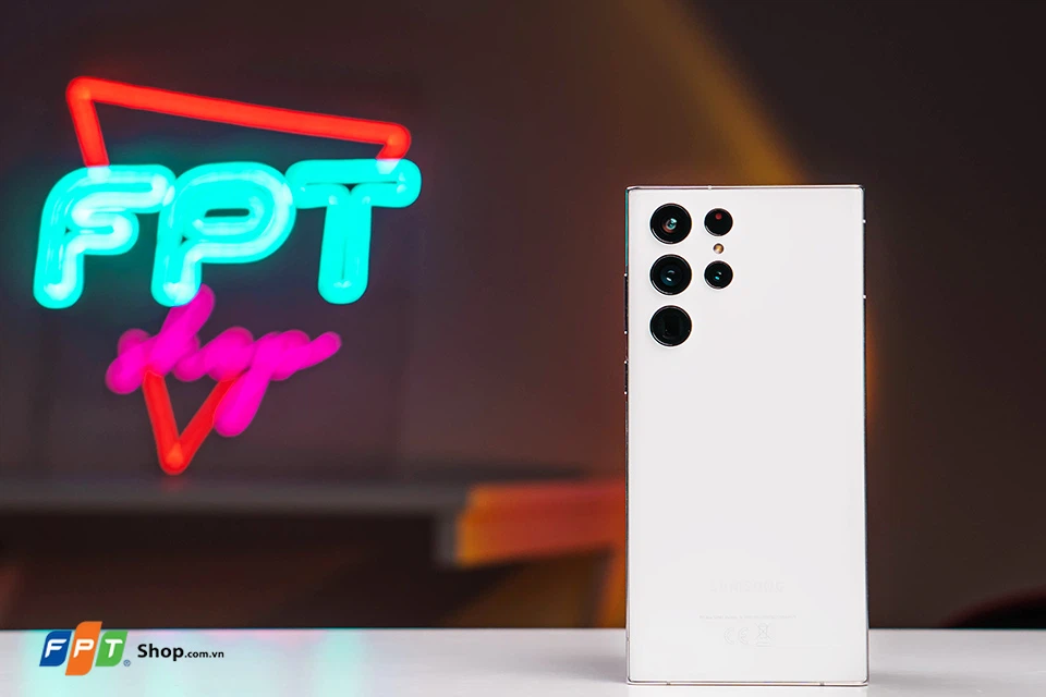 Nên mua Samsung Galaxy S22 Ultra hay Galaxy S23 mới hơn?