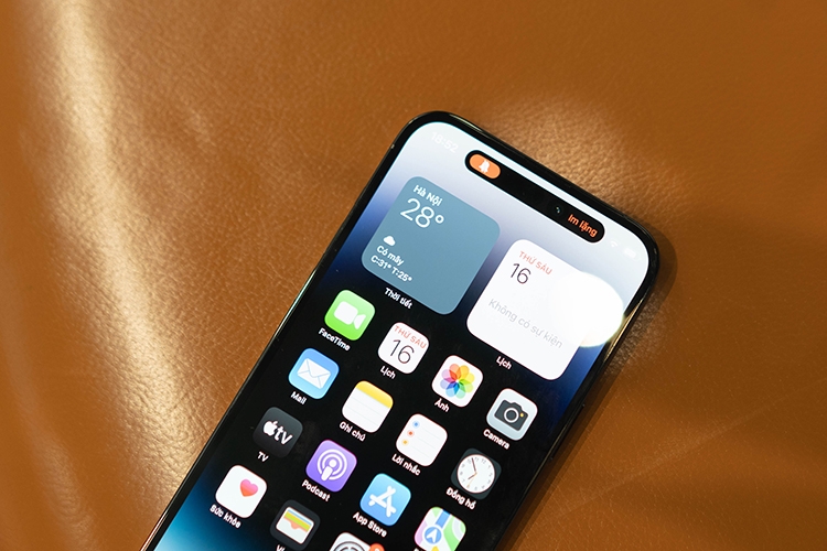 Trên tay iPhone 14 Pro Max màu Đen b