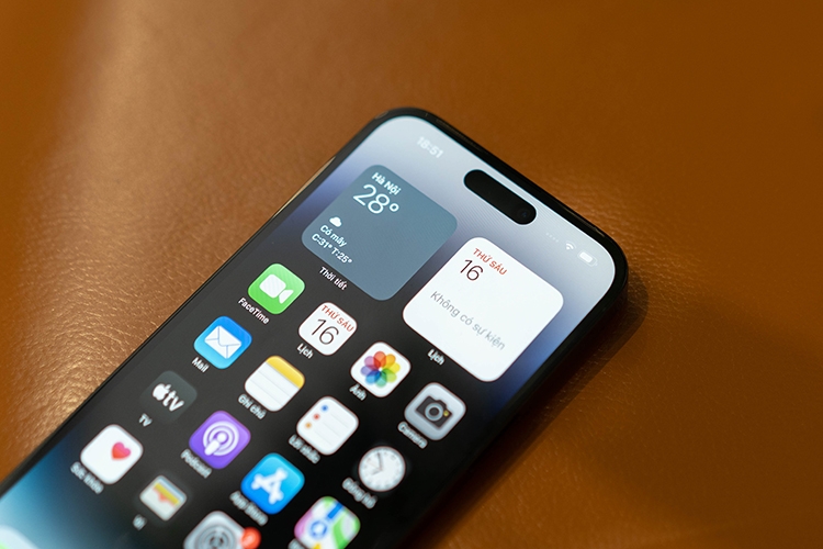 Trên tay iPhone 14 Pro Max màu Đen a