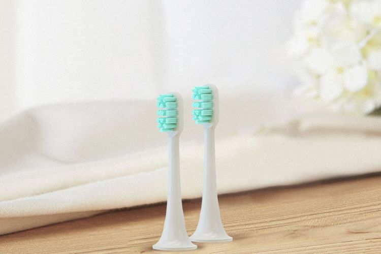 Cách tháo bàn chải điện Xiaomi để thay đầu bàn chải đúng cách.