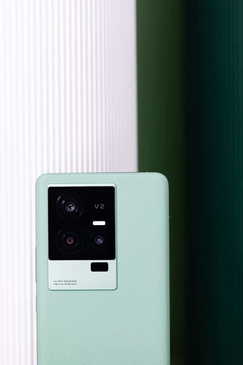 vivo iQOO 11 - Ảnh 08