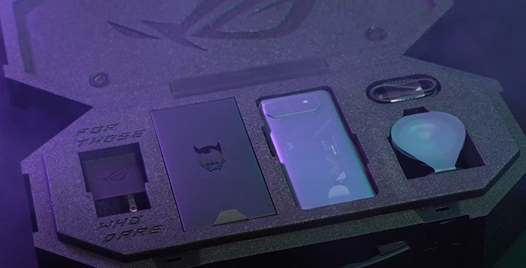 Trên tay Asus ROG Phone 6 Batman 3