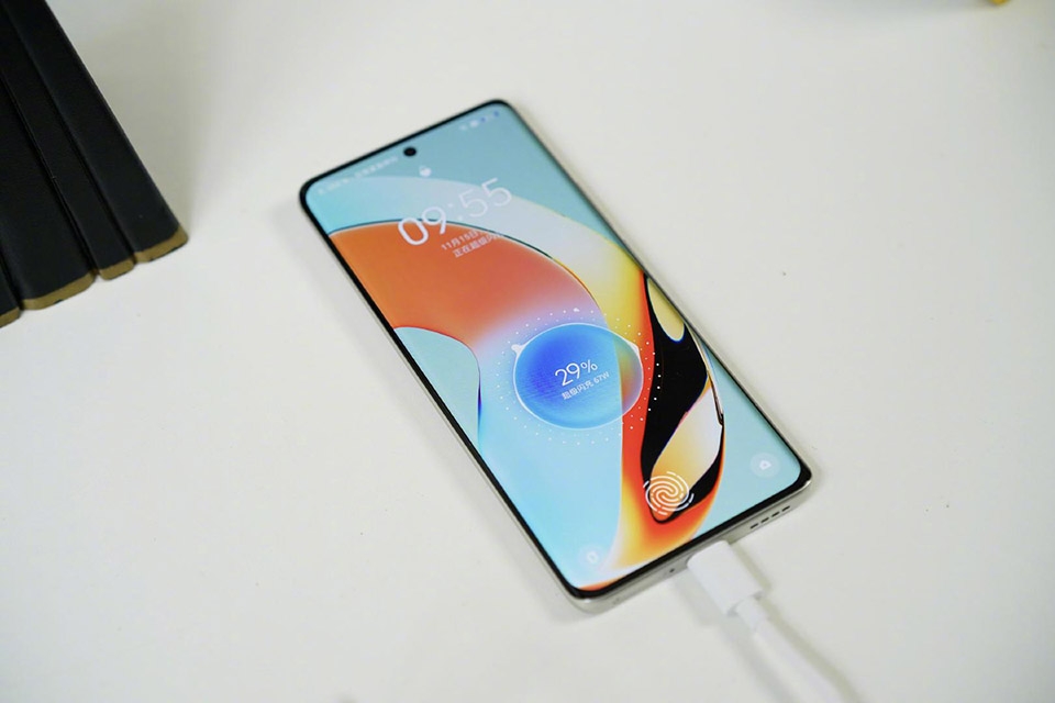 Trên tay Realme 10 Pro+ (ảnh 13)