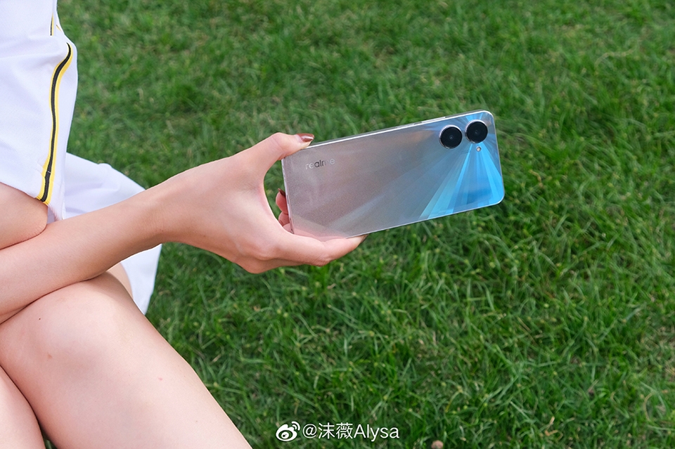 Trên tay Realme 10 Pro (ảnh 3)
