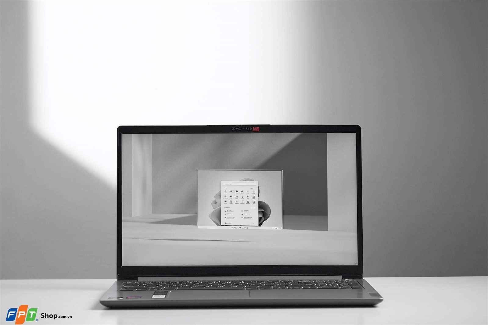 Trên tay Lenovo IdeaPad 1 15AMN7