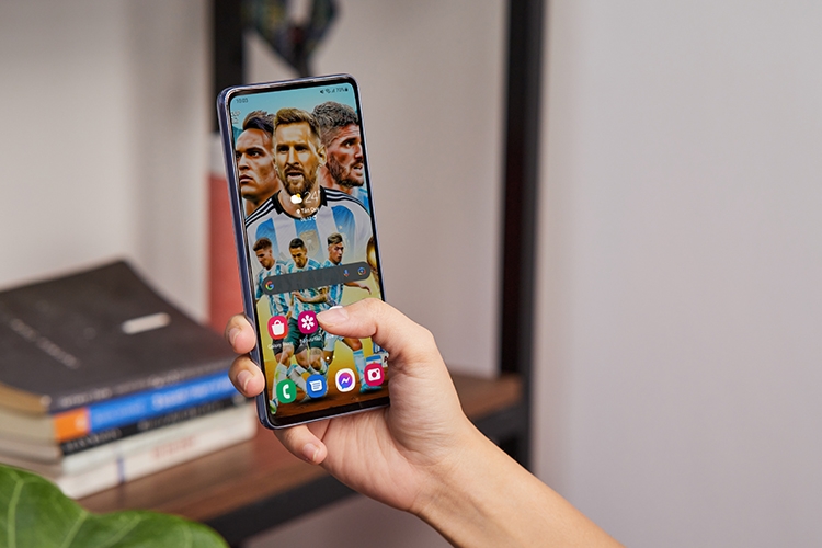 Pin 5.000mAh của Galaxy A53 5G “chạy bền" mùa bóng đá