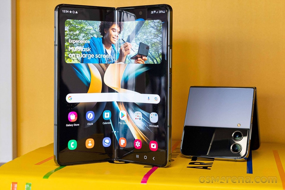 Galaxy Z Fold4 và Galaxy Z Flip4