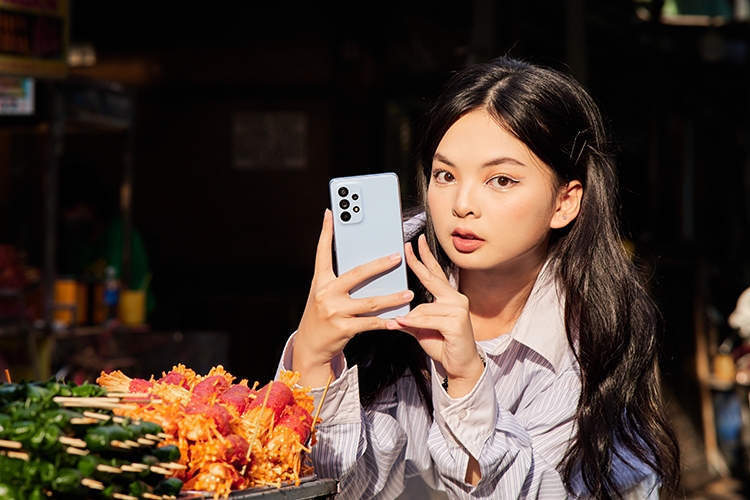 Cùng Samsung Galaxy A53 5G “càn quét” địa điểm ăn uống hot nhất Sài Gòn dịp Tết này