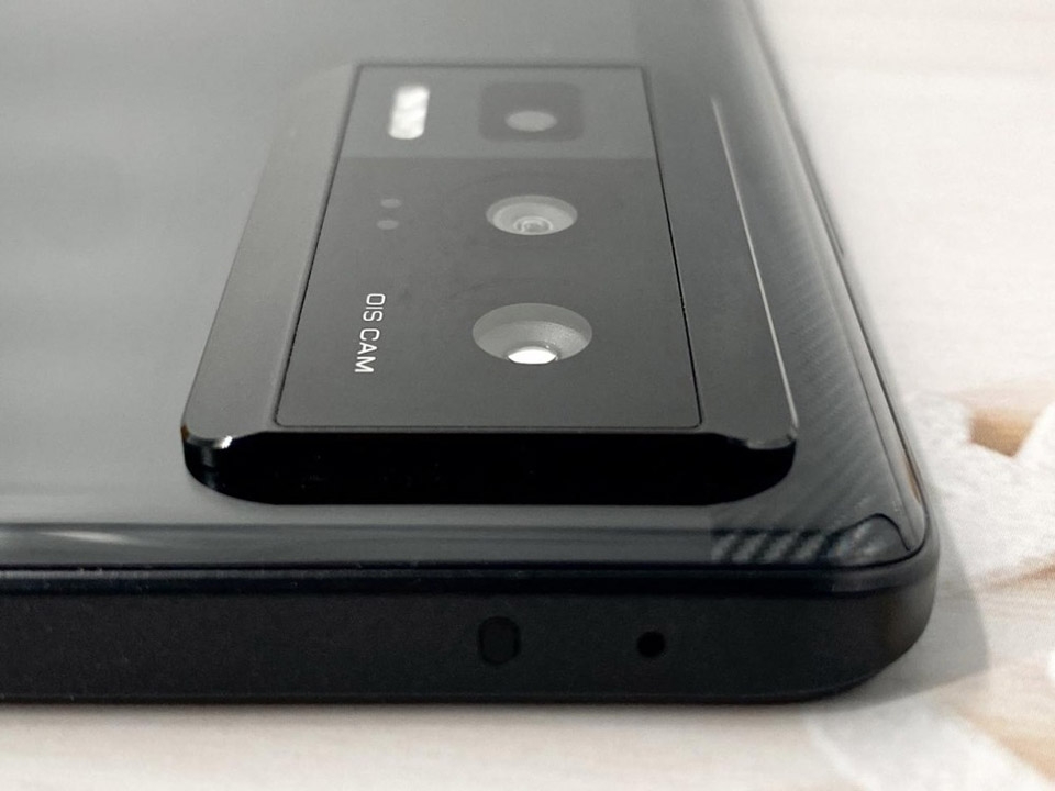 Trên tay Redmi K60 Pro (ảnh 2)