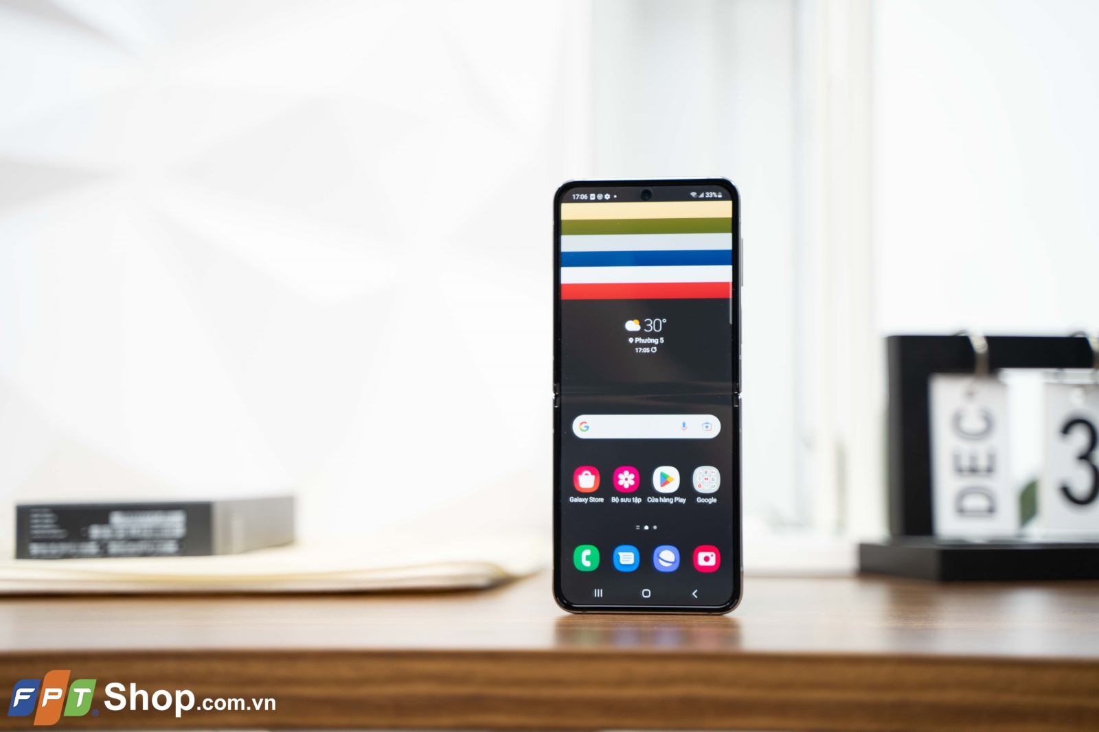 Mở hộp Samsung Galaxy Z Flip4 Bespoke Edition: Nổi bật và sang trọng trong Tết 2023!
