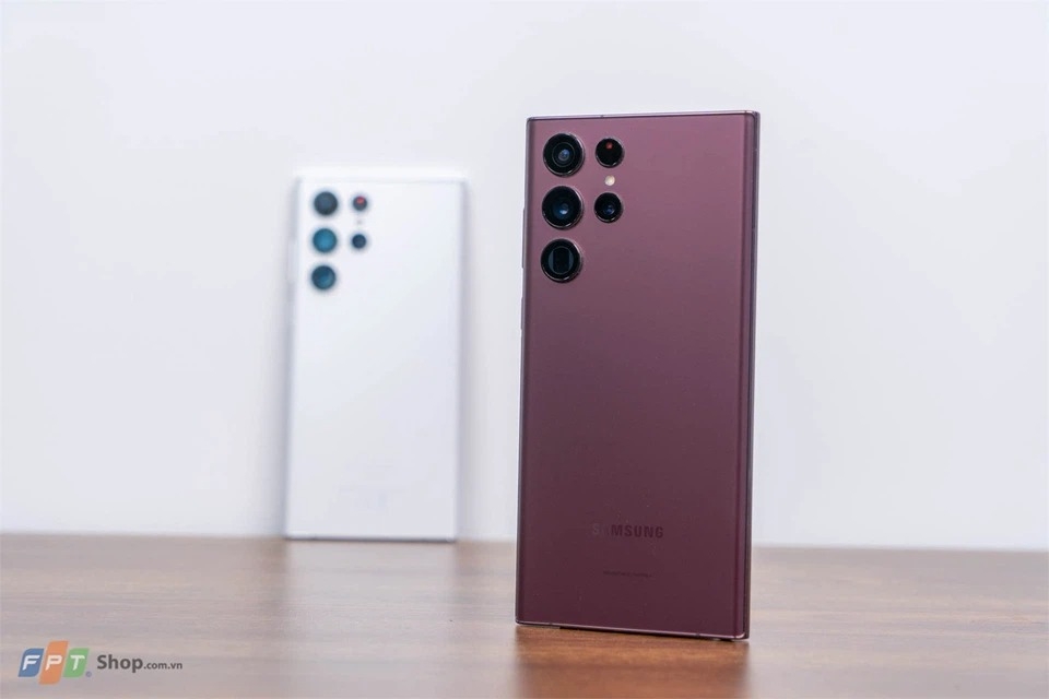 Những điện thoại giảm giá Tết dương lịch 2023 2