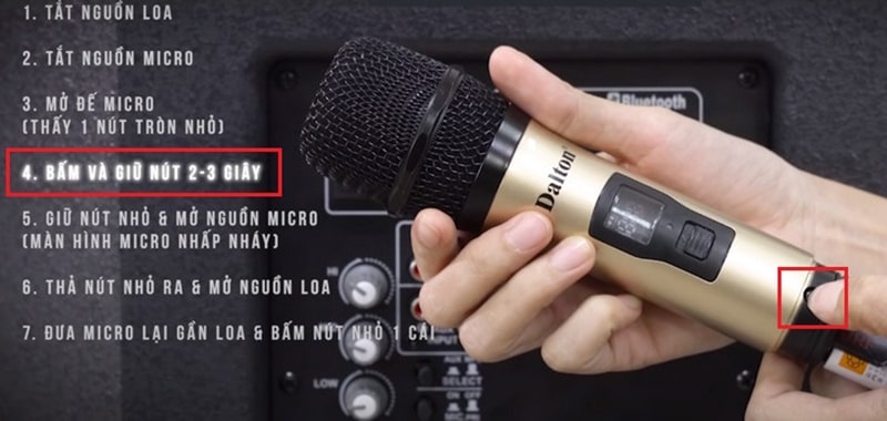 Bấm giữ nút nhỏ hình tròn