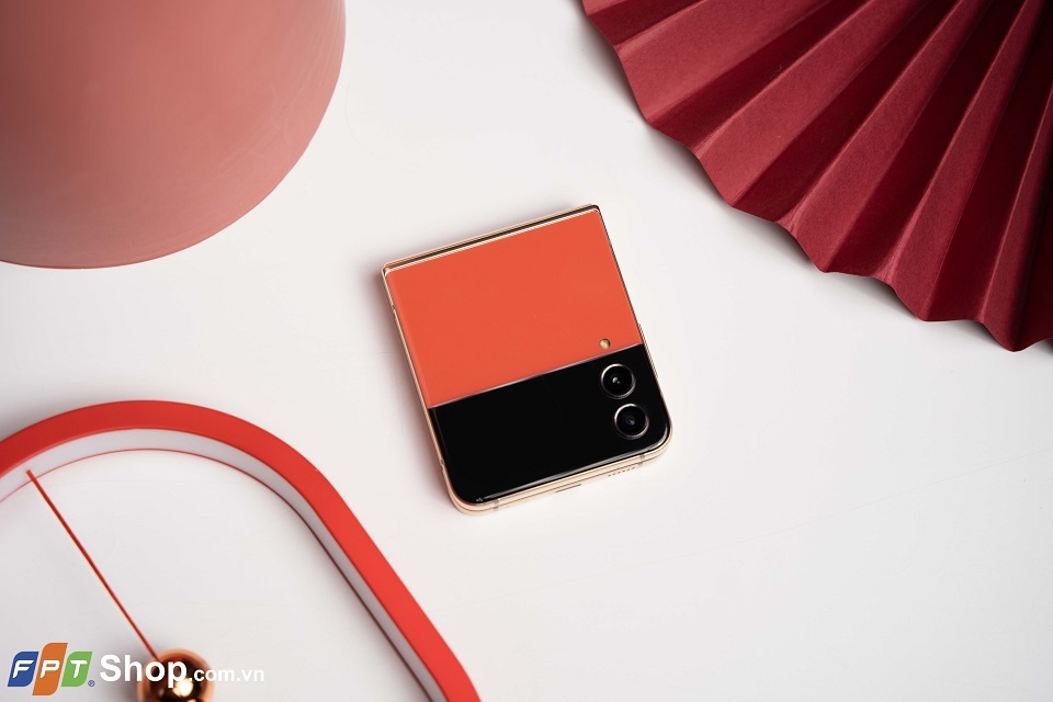 Chọn Samsung Galaxy Z Flip4 Bespoke Đỏ thịnh vượng, chọn khởi đầu năm 2023 nhiều may mắn!