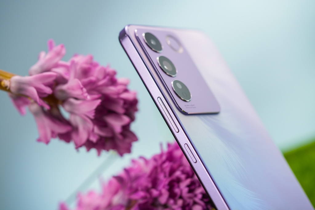 Trên tay Vivo S16e (ảnh 3)