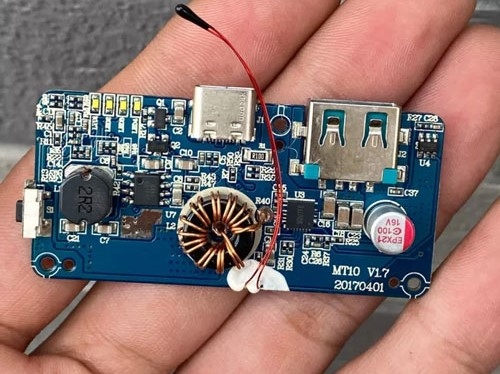 Sạc dự phòng sạc mãi không đầy do bo mạch bị hỏng