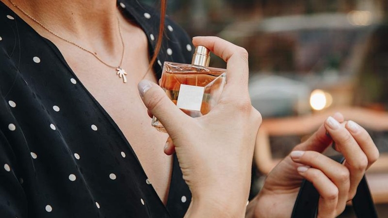 Tết nên tặng quà gì cho vợ/chồng? Gợi ý những mẫu quà Tết 2023 ý nghĩa dành cho người thương của bạn