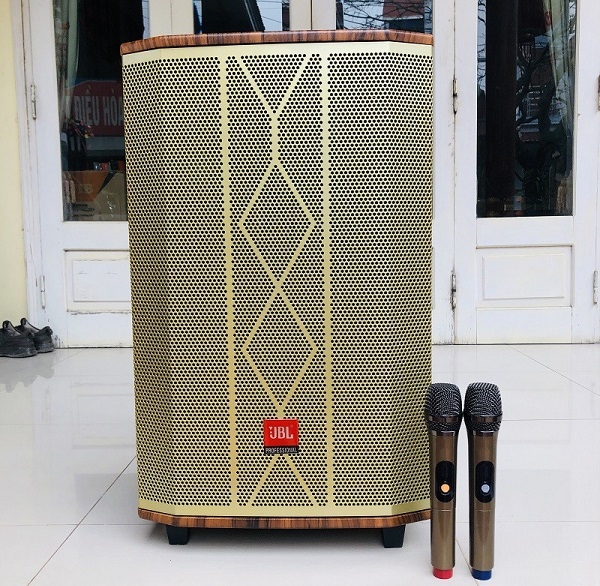 Nên mua loa kéo hãng nào - JBL