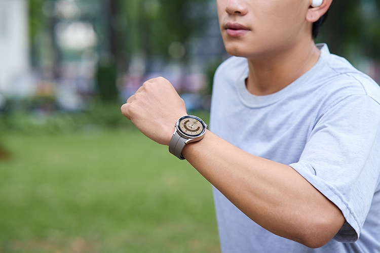 "Hé lộ bộ quà Tết “hay" nói thay lời chúc sức khỏe: Combo Galaxy Watch5 và Galaxy Buds2 Pro 2