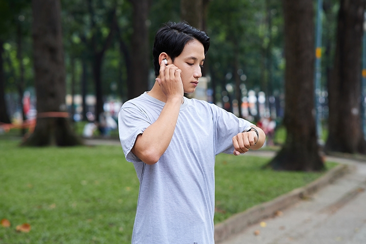 "Hé lộ bộ quà Tết “hay" nói thay lời chúc sức khỏe: Combo Galaxy Watch5 và Galaxy Buds2 Pro 09